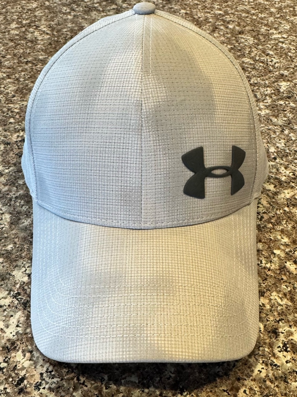 Under Armour Gray and Dark Gray Performance Baseball Cap. Med/Large